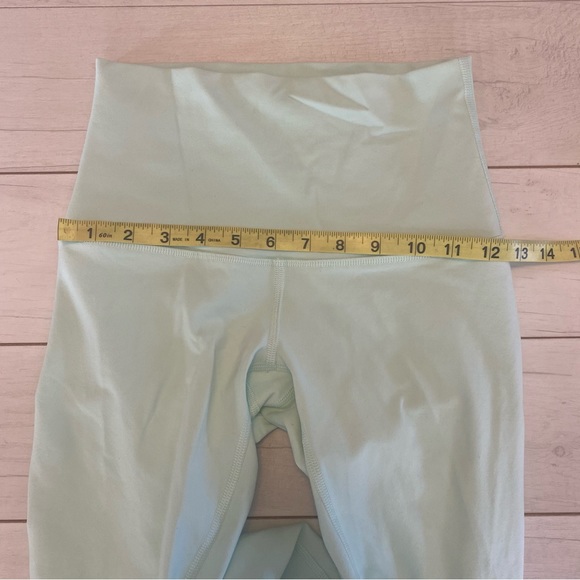 Lululemon Wunder Under Delicate Mint Green Sz 4 30 inseam - Picture 7 of 10